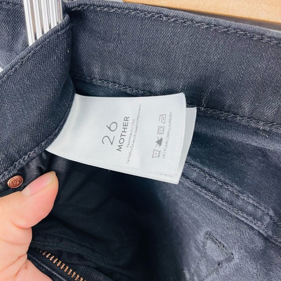 MOTHER Stunner Zip Ankle Step Fray Wash Not Guilty 26 Black Denim JEans - Picture 3 of 10